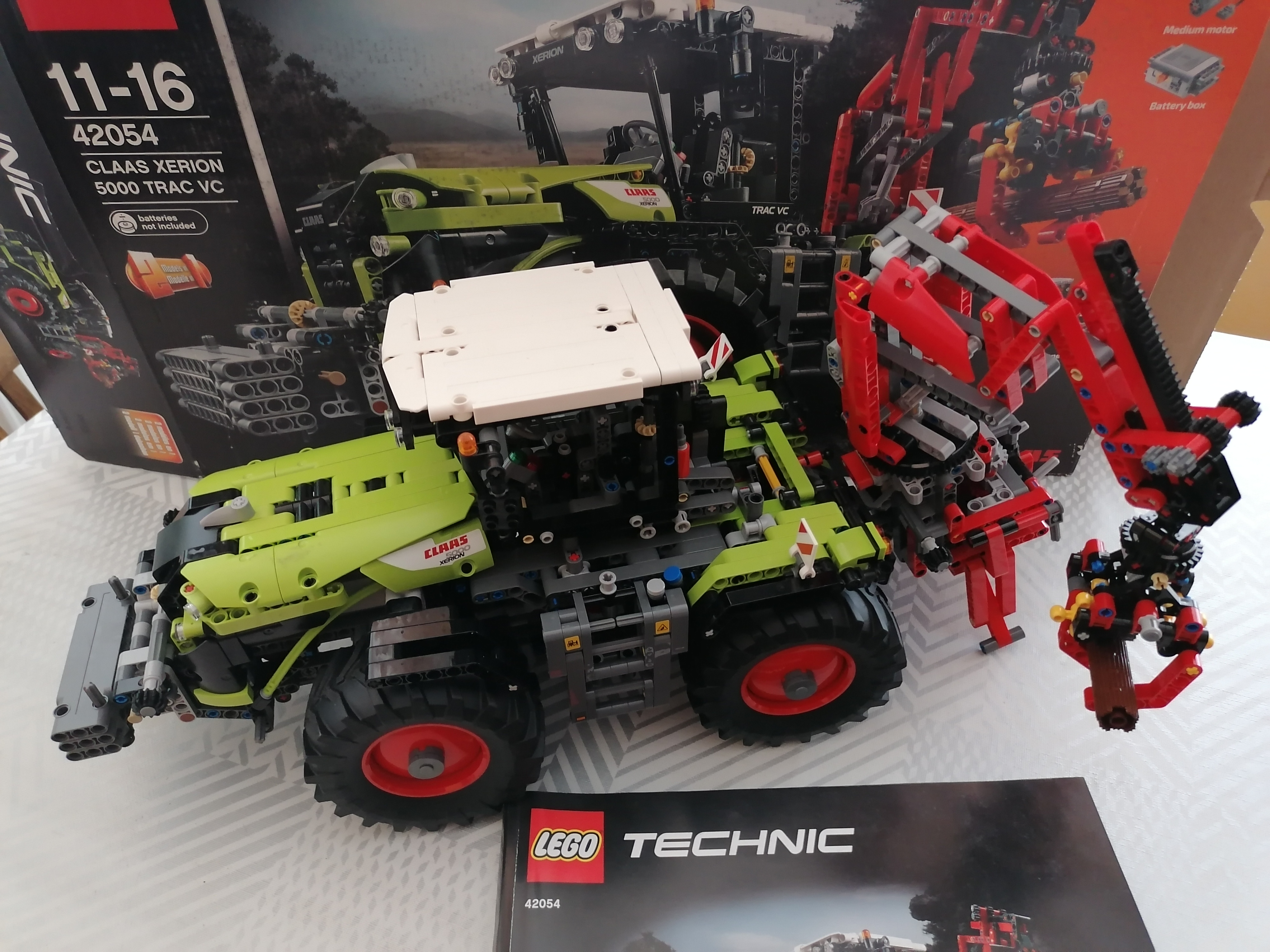 LEGO 42054 TECHNIC CLASS XERION 5000 TRAC VC - složený, použitý