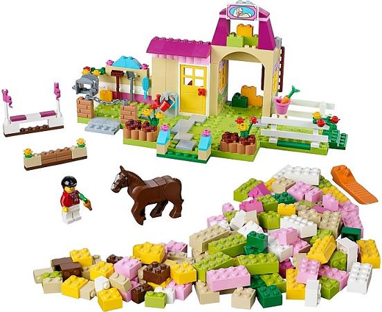 LEGO 10674 JUNIORS Farma pro poníky