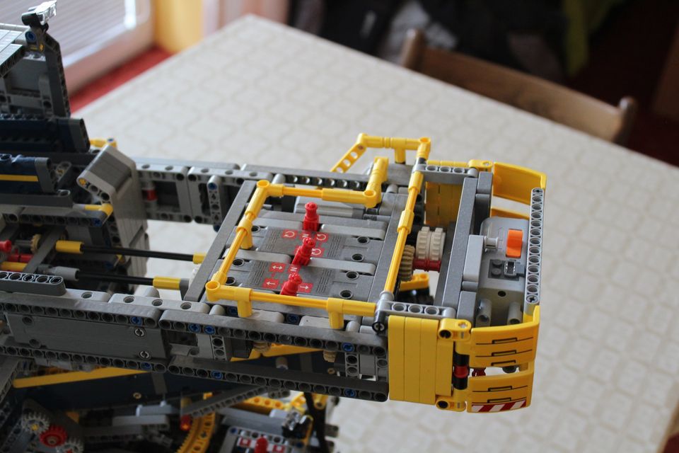 LEGO 42055 TECHNIC Těžební rypadlo - použité postavené