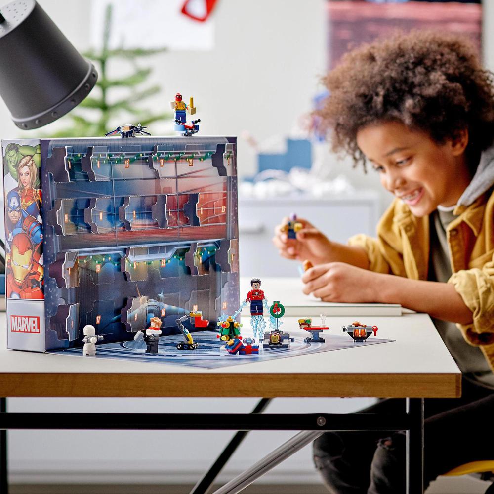 LEGO® Marvel Avengers 76196 Adventní kalendář Avengers