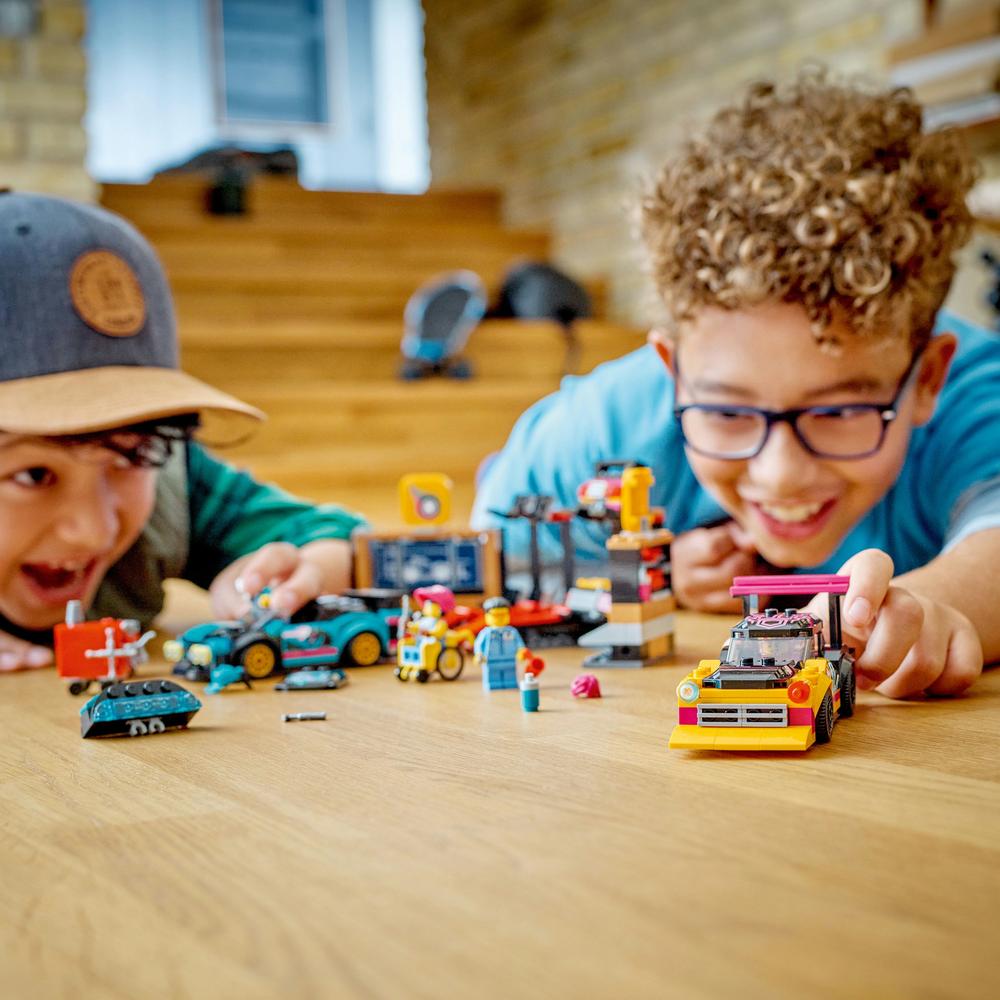 LEGO® CITY 60389 Tuningová autodílna