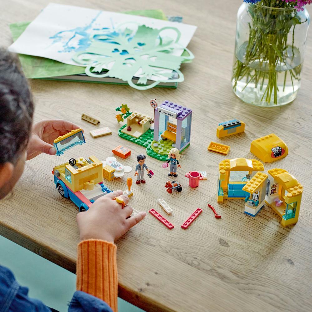 LEGO® Friends 41741 Dodávka na záchranu psů