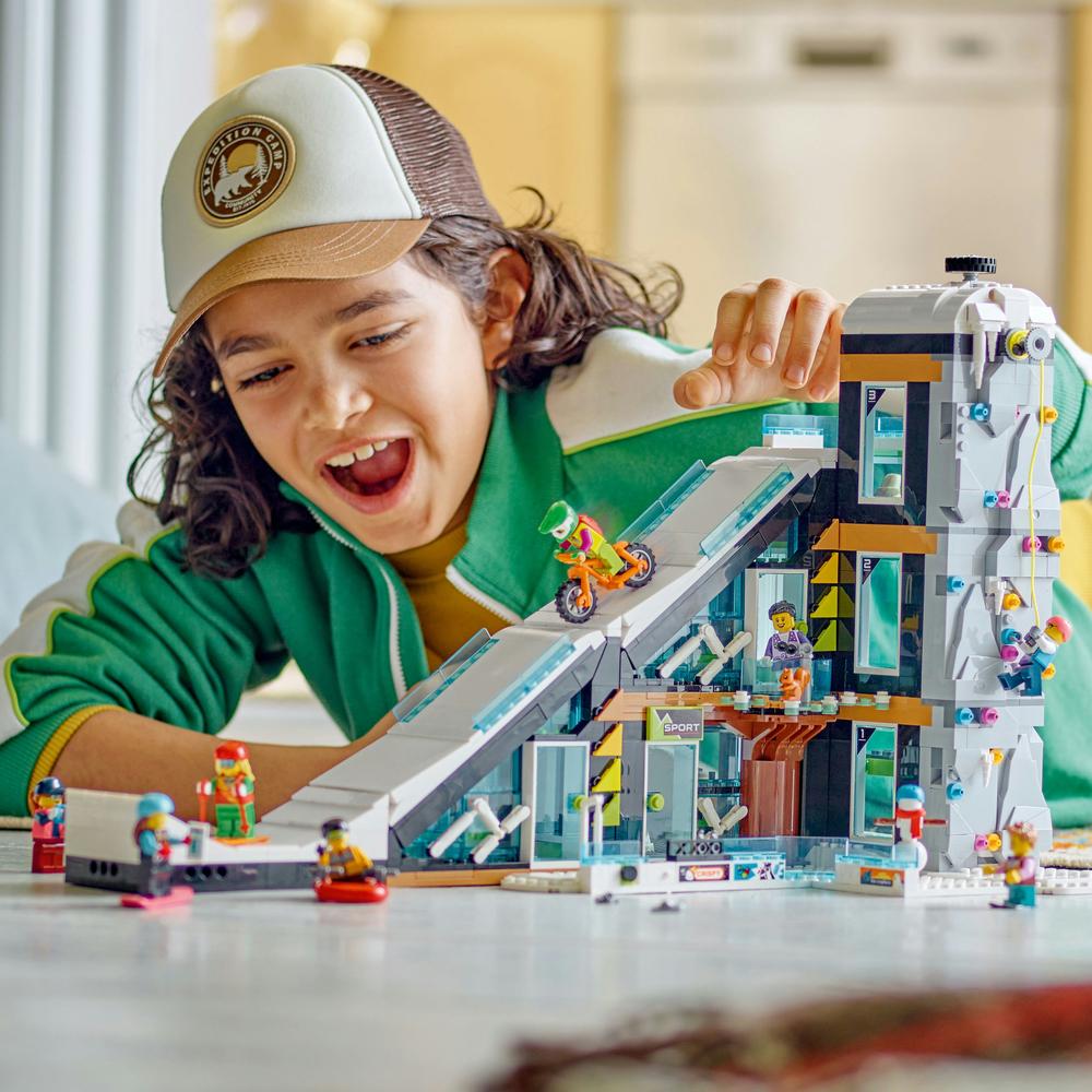 LEGO® CITY 60366 Lyžařský a lezecký areál