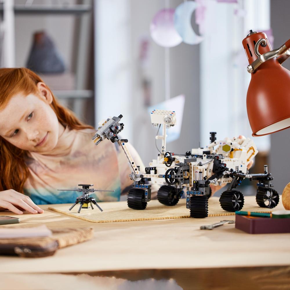 LEGO® TECHNIC 42158 NASA Mars Rover Perseverance