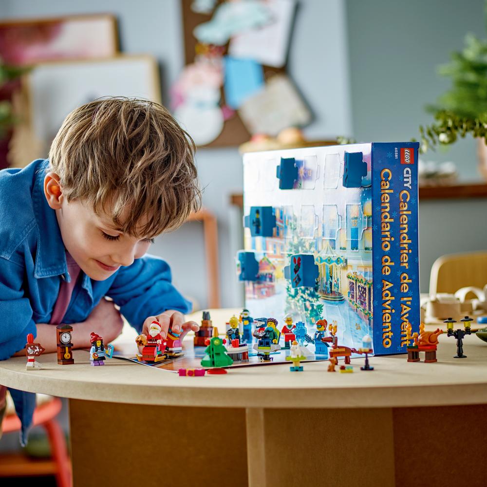 LEGO® CITY 60381 Adventní kalendář