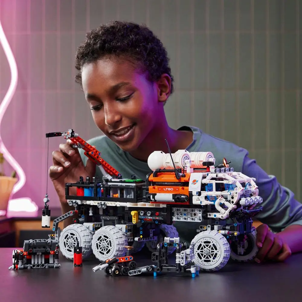 LEGO® TECHNIC 42180 Průzkumné vozítko s posádkou na Marsu