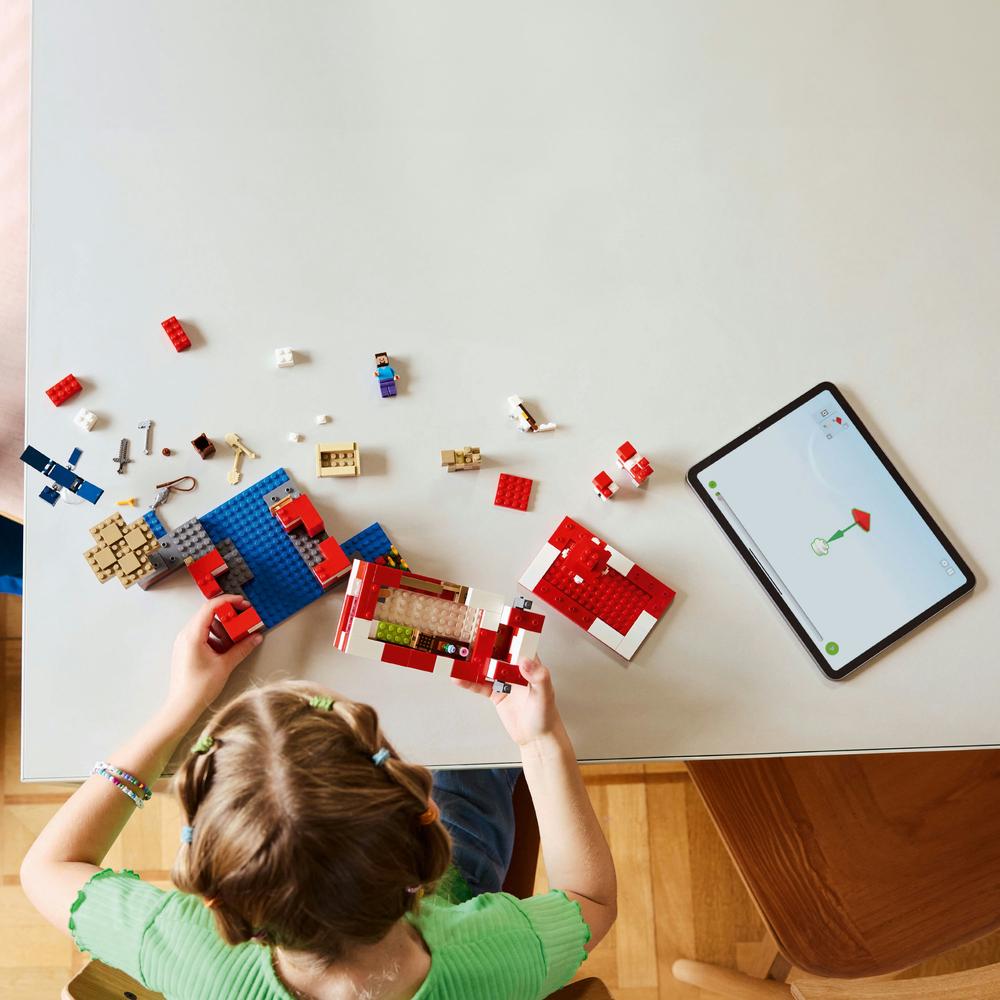 LEGO® Minecraft® 21270 Krávomůrčí domek