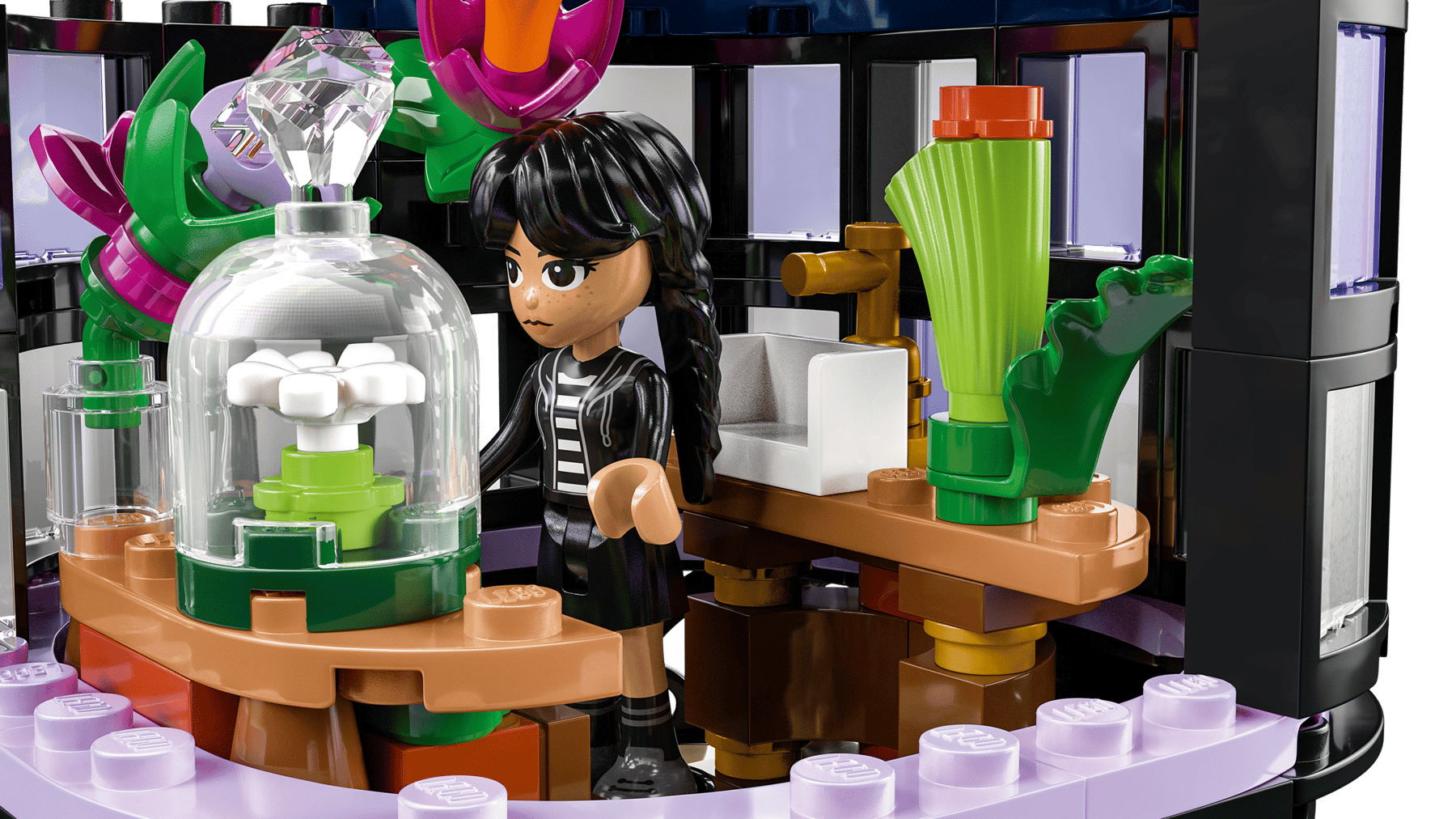 LEGO® Wednesday 76784 Černá jiřina