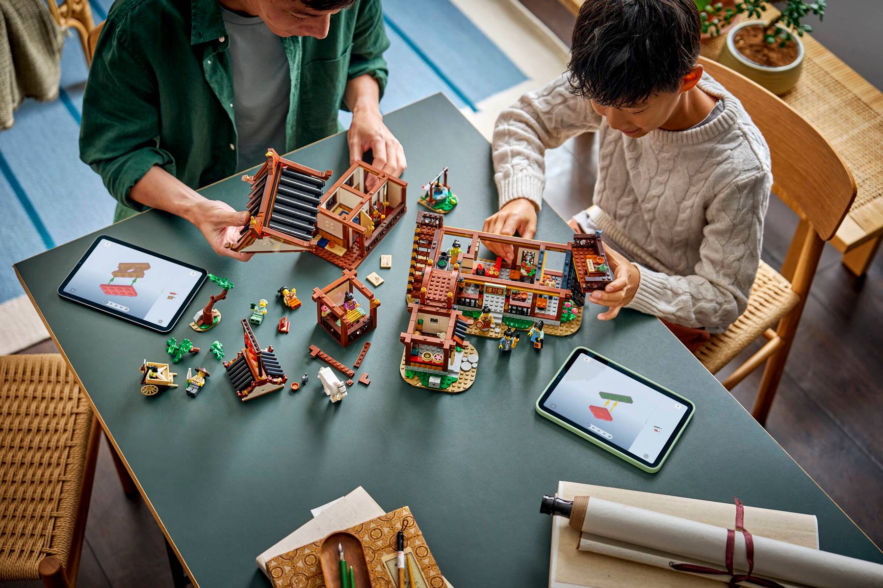LEGO® Svátky jara 80121 Starobylý hostinec s výhledem na měsíc