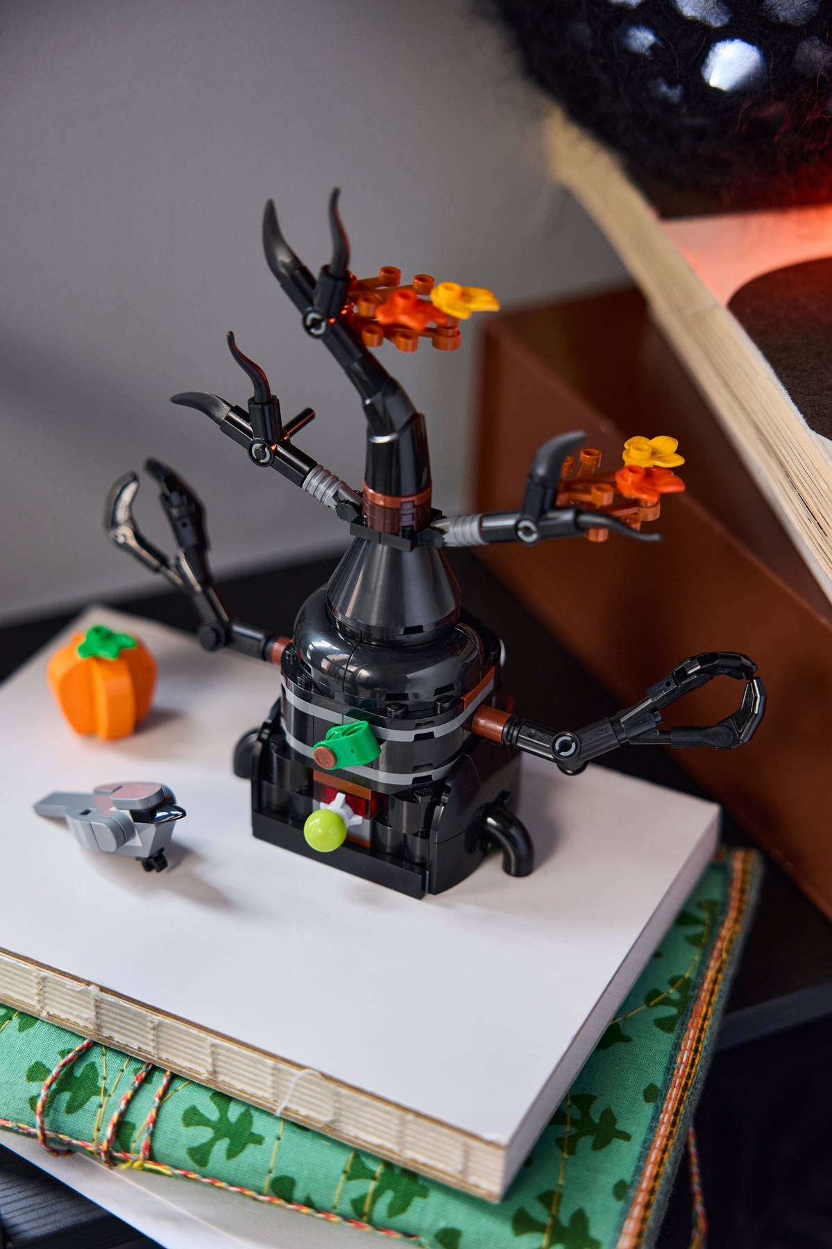 LEGO® Creator 40900 Strašidelný strom
