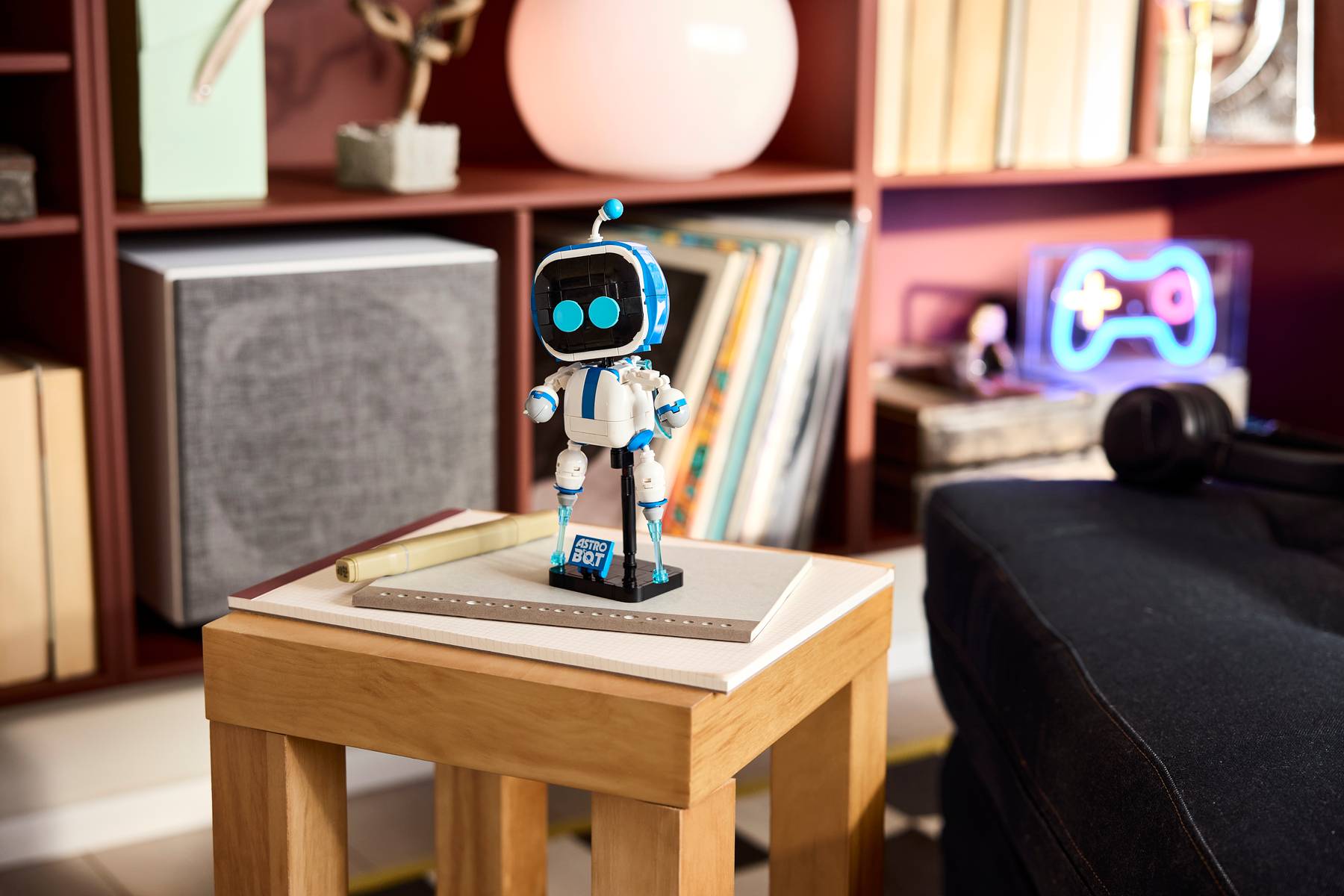 LEGO® 40899 Astro Bot™