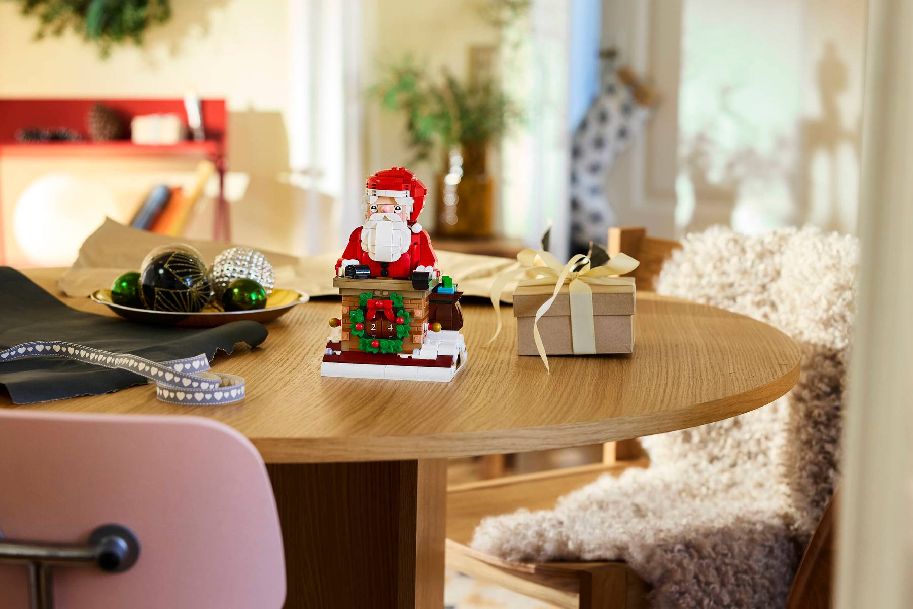 LEGO® 40874 Santa Claus a odpočet do svátků