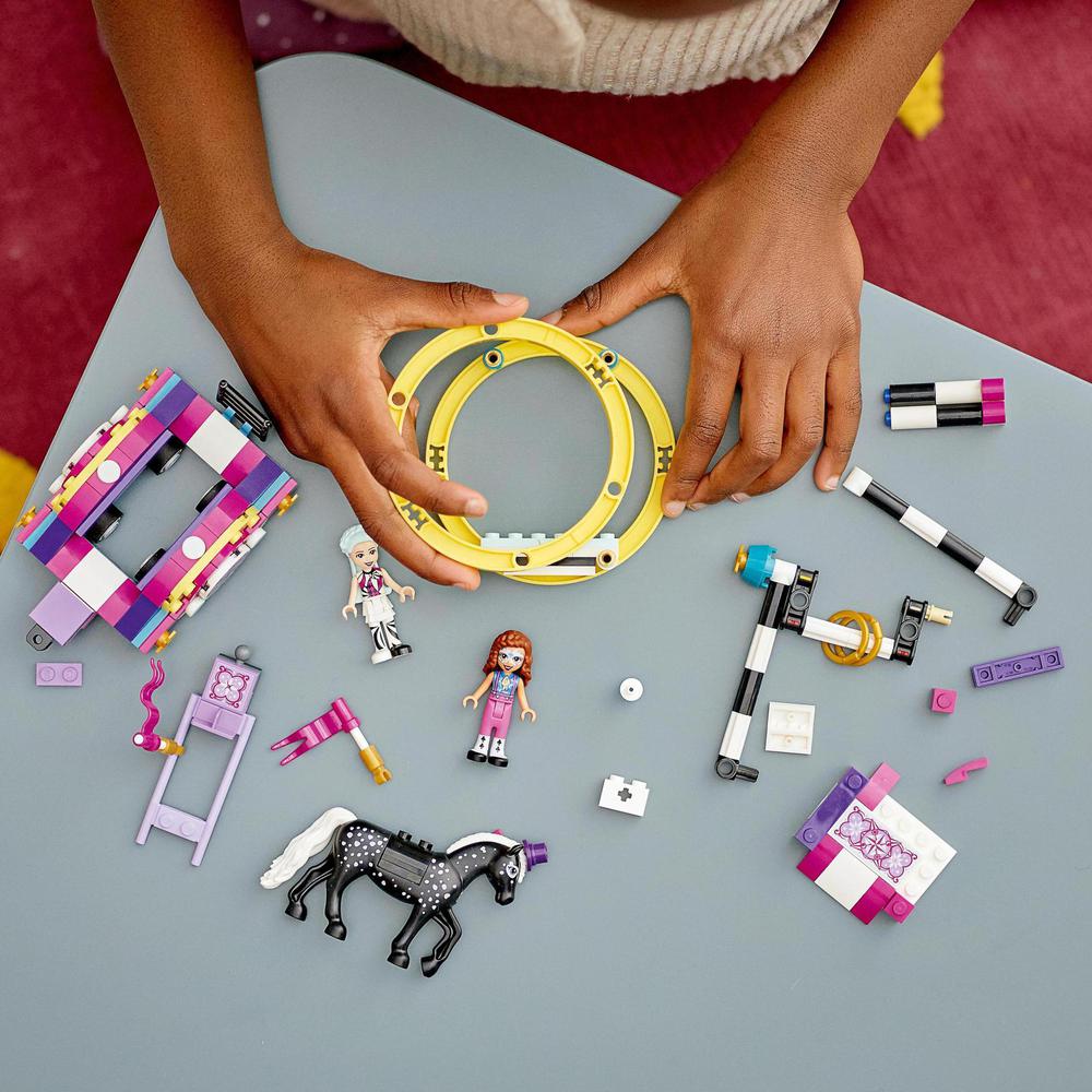 LEGO® Friends 41686 Kouzelná akrobacie