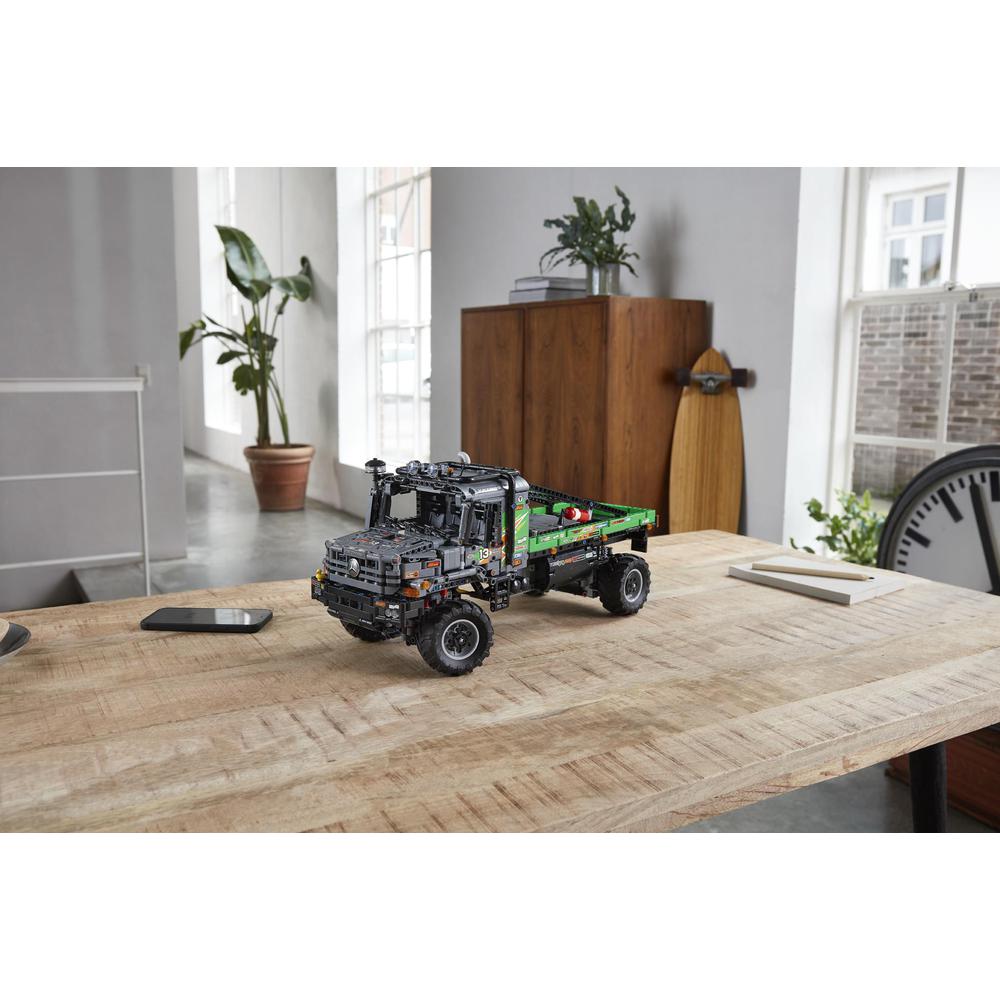 LEGO® TECHNIC 42129 Truck trialový vůz Mercedes-Benz Zetros 4x4