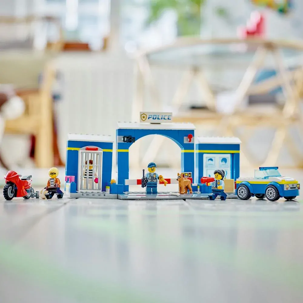 LEGO® CITY 60370 Honička na policejní stanici