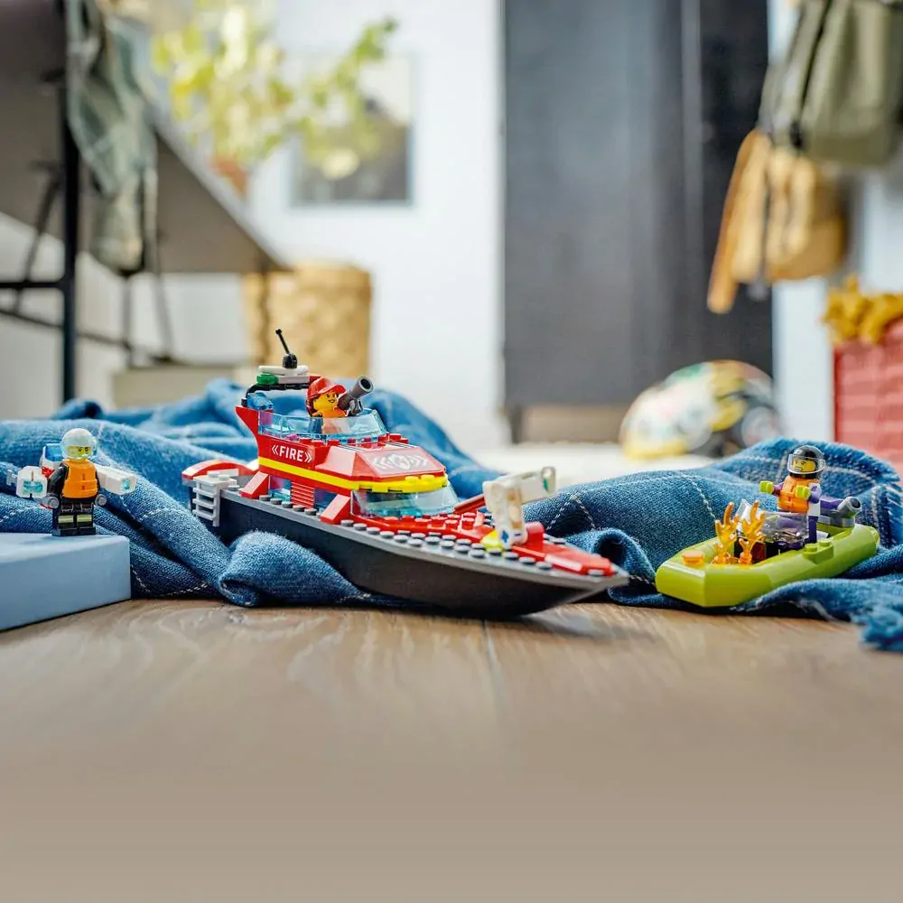 LEGO® CITY 60373 Hasičská záchranná loď a člun