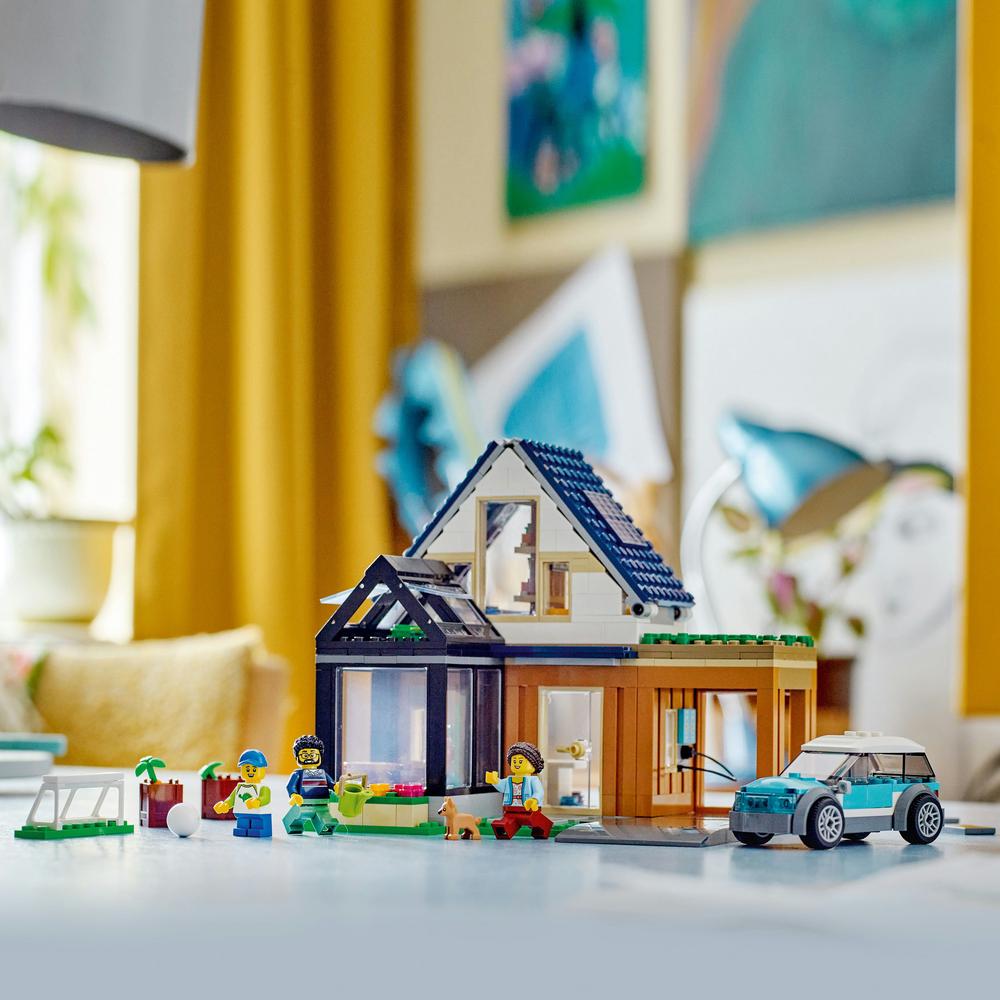 LEGO® CITY 60398 Rodinný dům a elektromobil