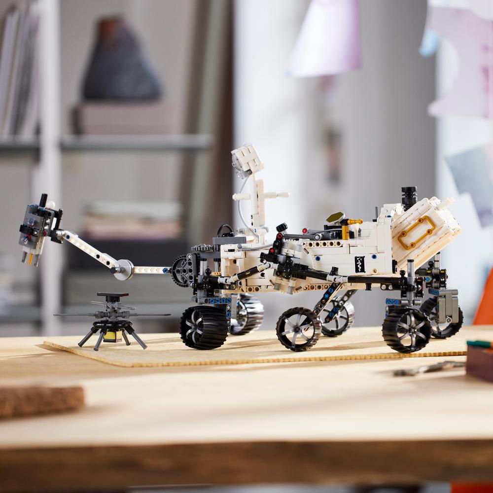 LEGO® TECHNIC 42158 NASA Mars Rover Perseverance