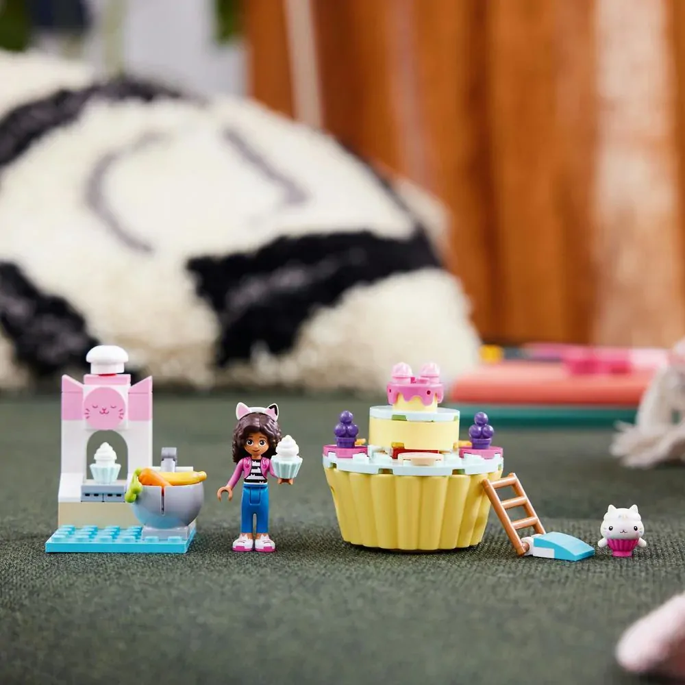 LEGO® Gabby's Dollhouse™ 10785 Zábavné pečení s Dortětem