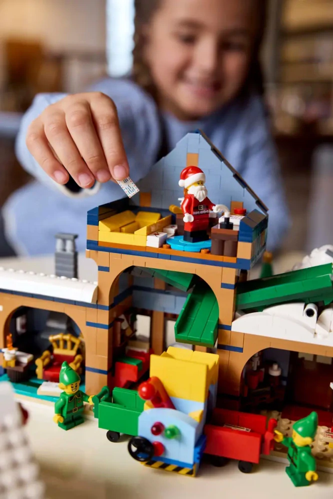 LEGO® 10339 ICONS Santova pošta