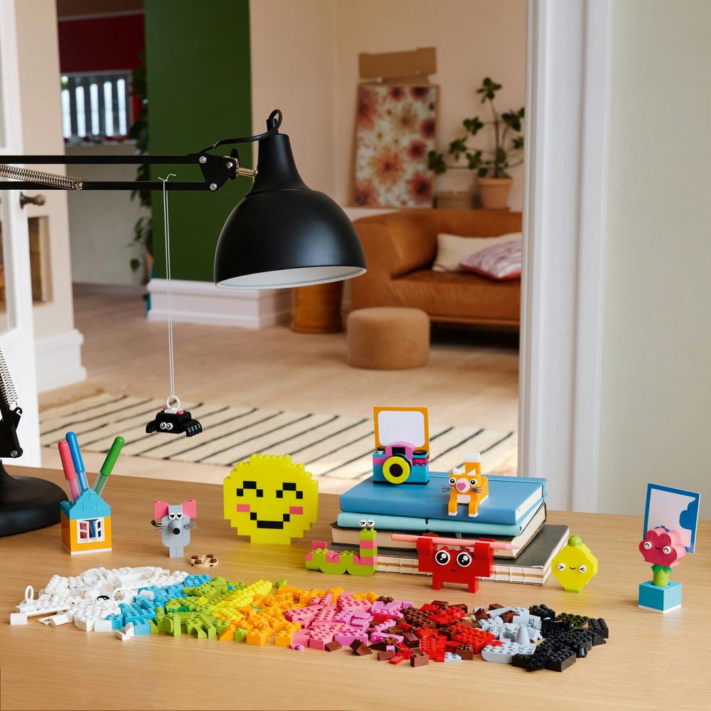LEGO® Classic 11042 Kreatívna veselá krabička
