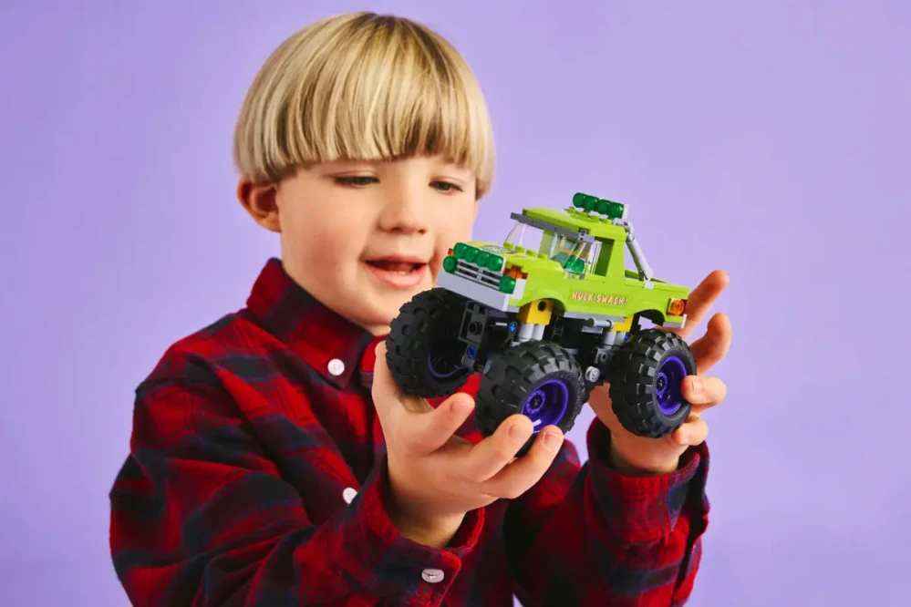 LEGO® Marvel 76312 Hulkův truck vs. Thanos