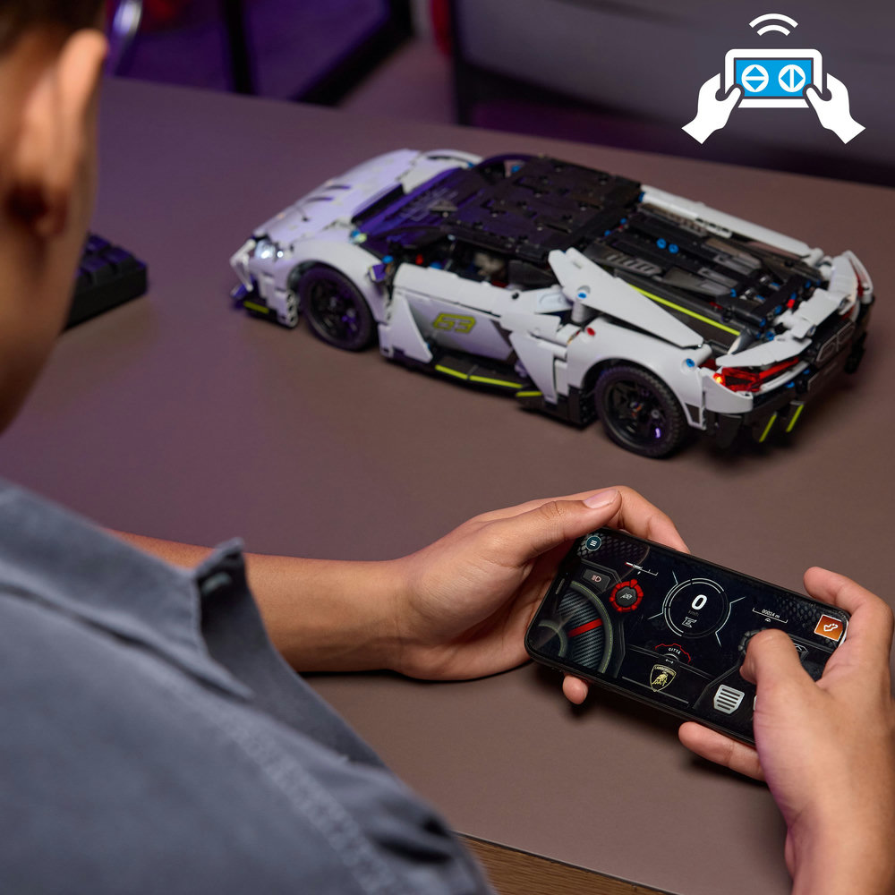 Stavebnice LEGO® Technic 42214 Lamborghini Revuelto