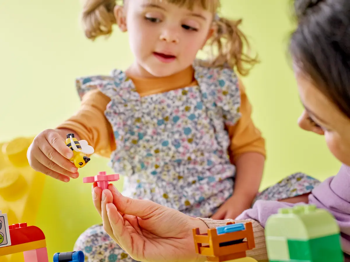 LEGO® DUPLO® 10439 Auta a náklaďáky – box s kostkami
