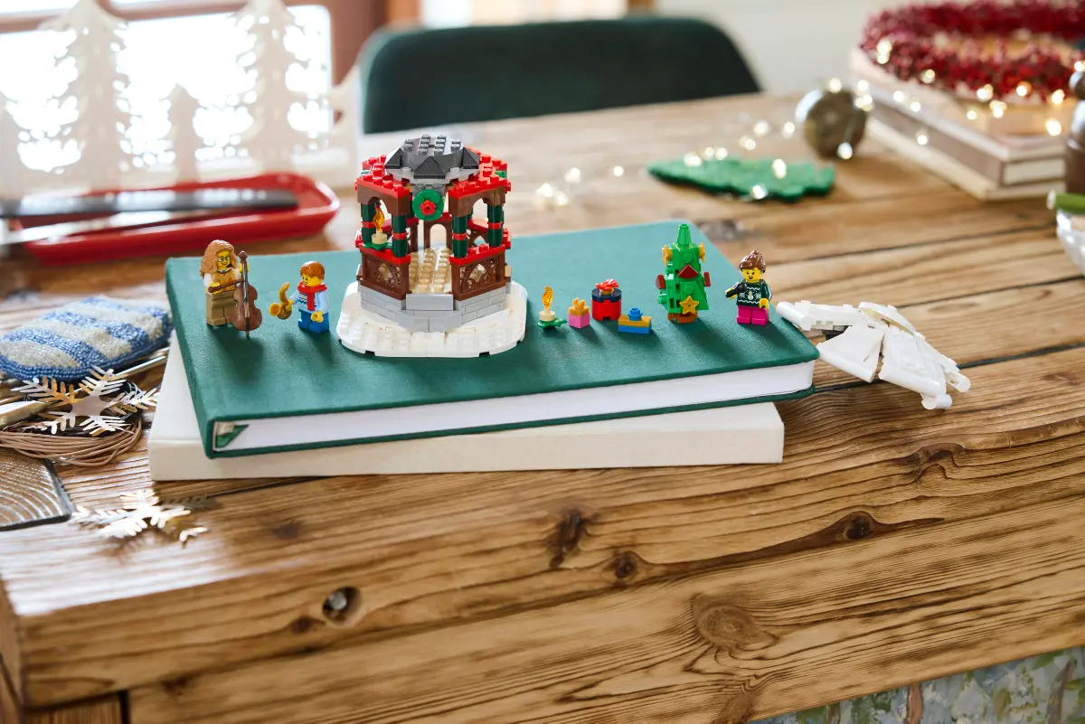 LEGO 40778 - ZIMNÍ ALTÁN Winter Gazebo