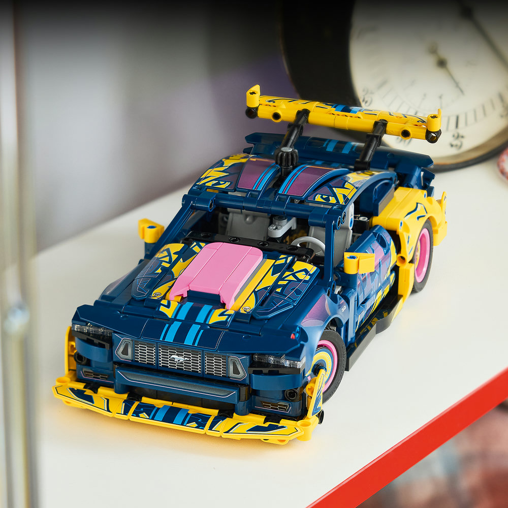 LEGO 42236 Technic Ford Mustang GT