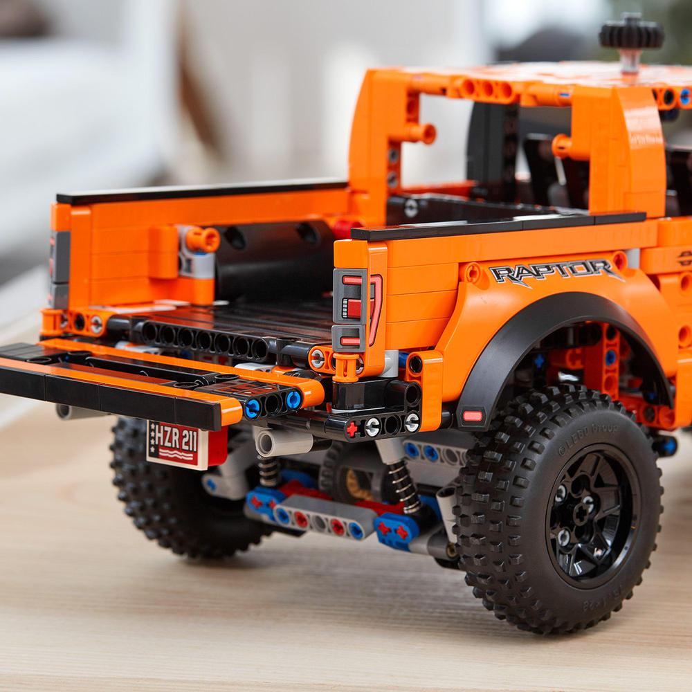 LEGO® TECHNIC 42126 Ford® F-150 Raptor
