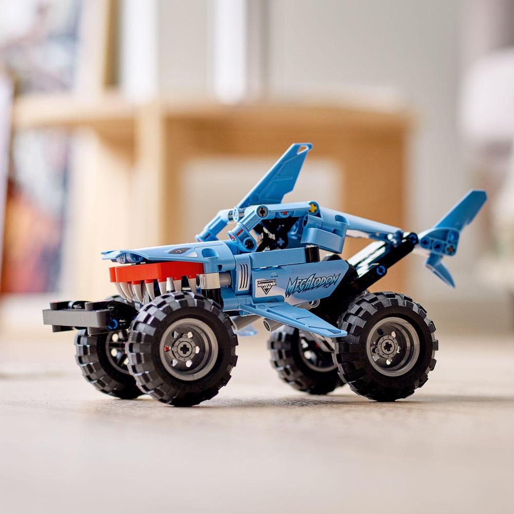 LEGO® TECHNIC 42134 Monster Jam™ Megalodon™