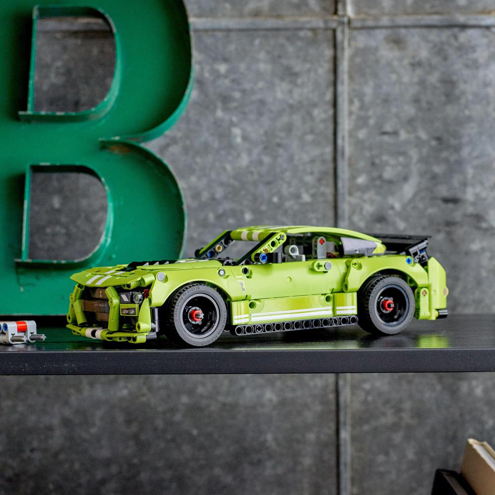 LEGO® TECHNIC 42138 Ford Mustang Shelby® GT500®