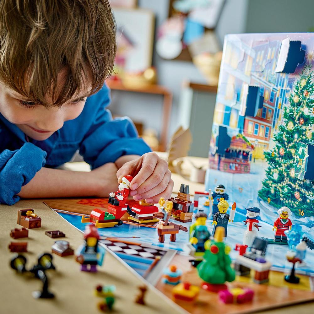 LEGO® CITY 60381 Adventní kalendář