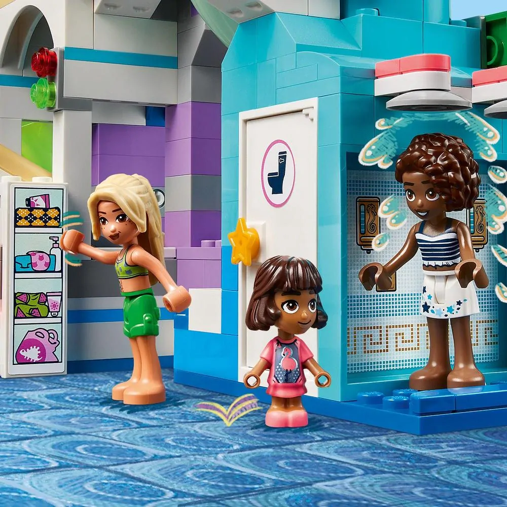 LEGO® Friends 42630 Aquapark v městečku Heartlake