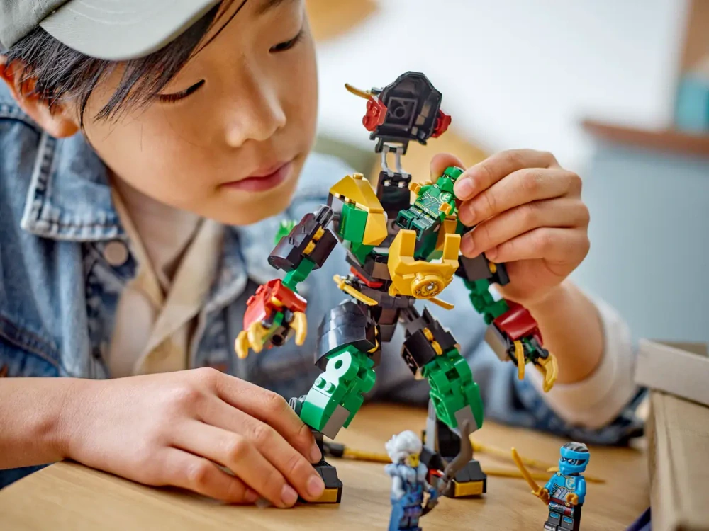 LEGO® NINJAGO 71817 Lloydův robot živelné síly
