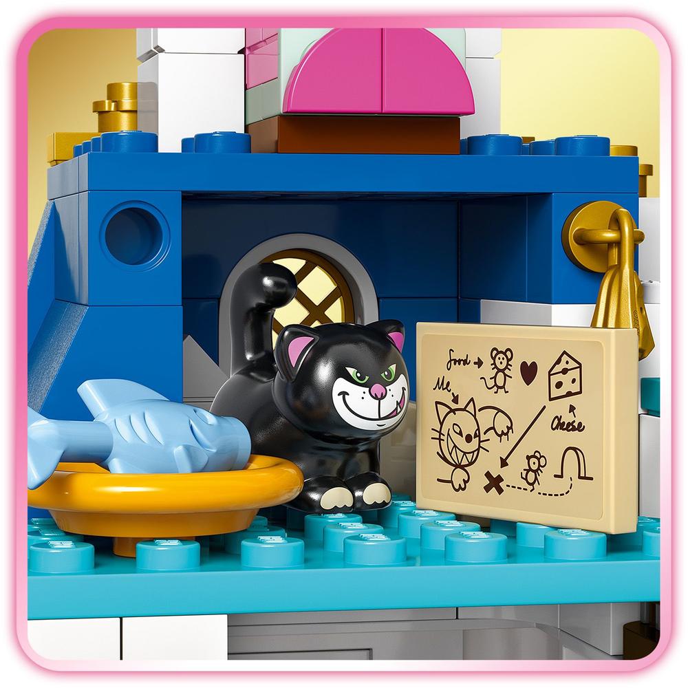 LEGO® ǀ Disney 43275 Popelčin zámek a kočár s koňmi