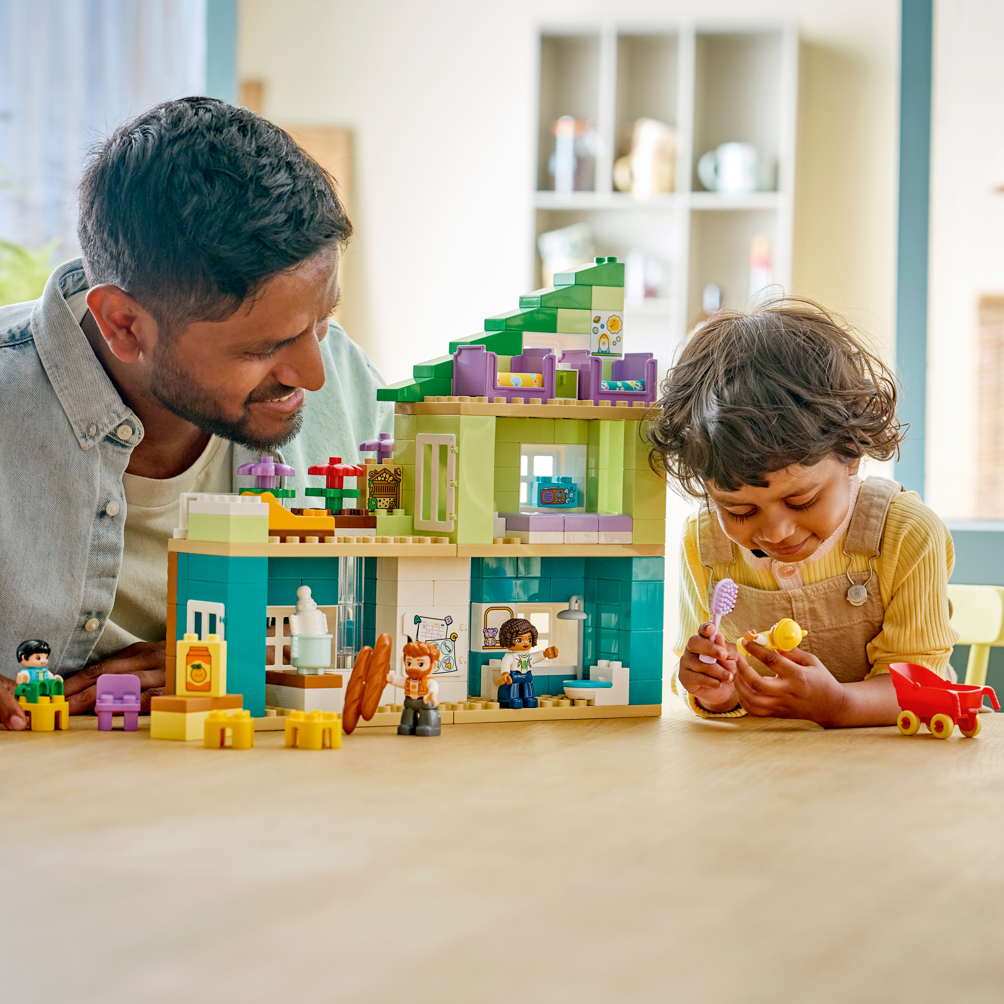 LEGO® DUPLO® Město 10470 Moderní rodinný dům 3 v 1 s figurkami