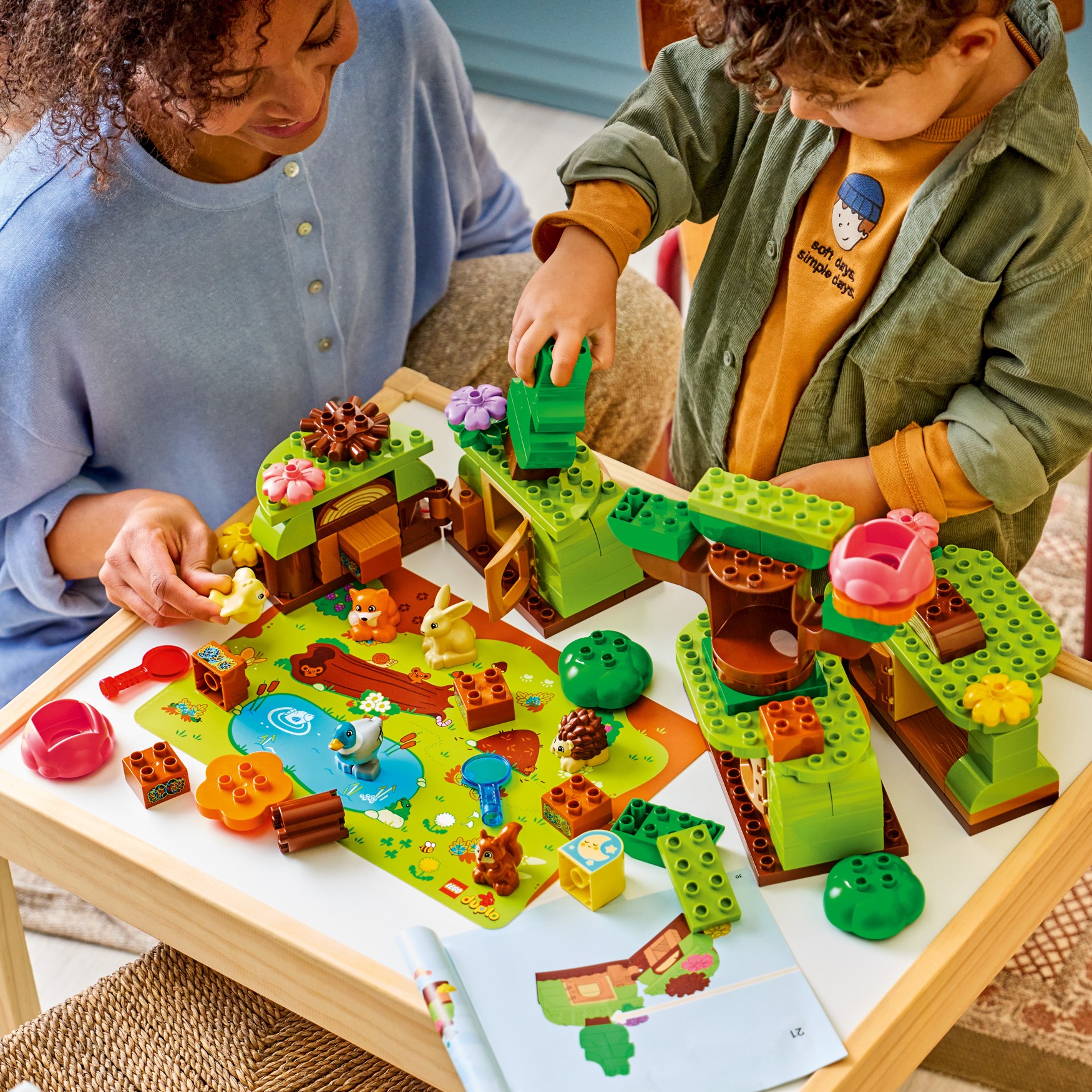 LEGO® DUPLO 10480 Les plný objevů a divokých zvířátek