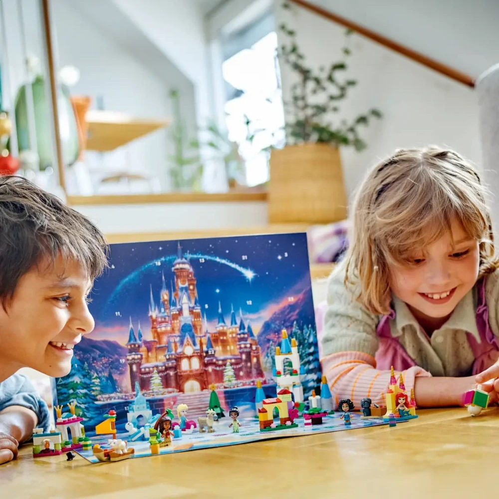 LEGO® Disney 43253 Adventní kalendář 2024