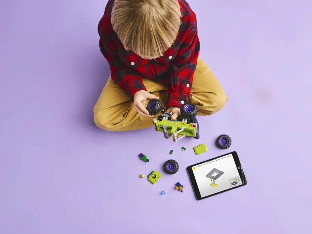 LEGO® Marvel 76312 Hulkův truck vs. Thanos