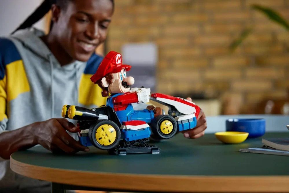 LEGO® Super Mario™ 72037 Mario Kart™ Mario a Standard Kart