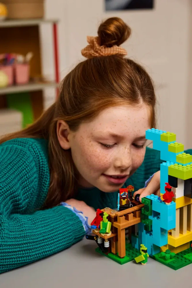 LEGO® Minecraft 21282 Papouščí domy