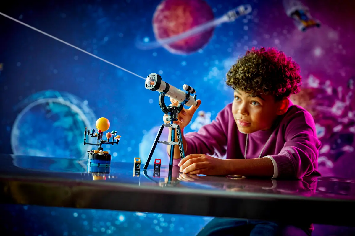 LEGO® Creator 31378 Teleskop na průzkum vesmíru