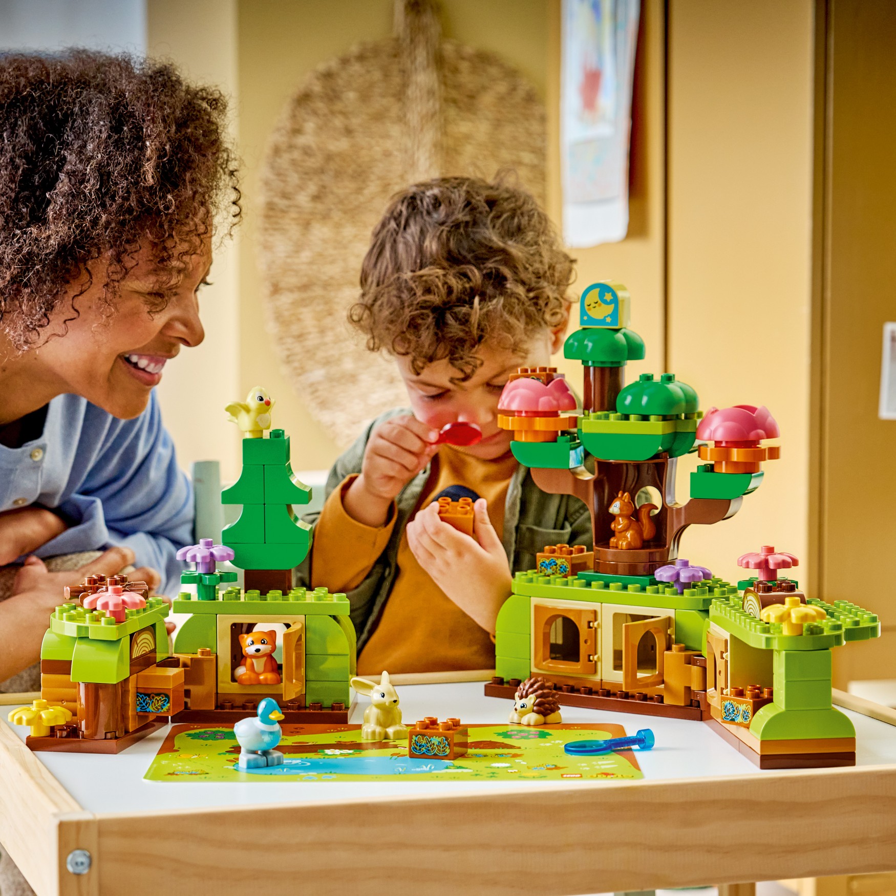 LEGO® DUPLO 10480 Les plný objevů a divokých zvířátek