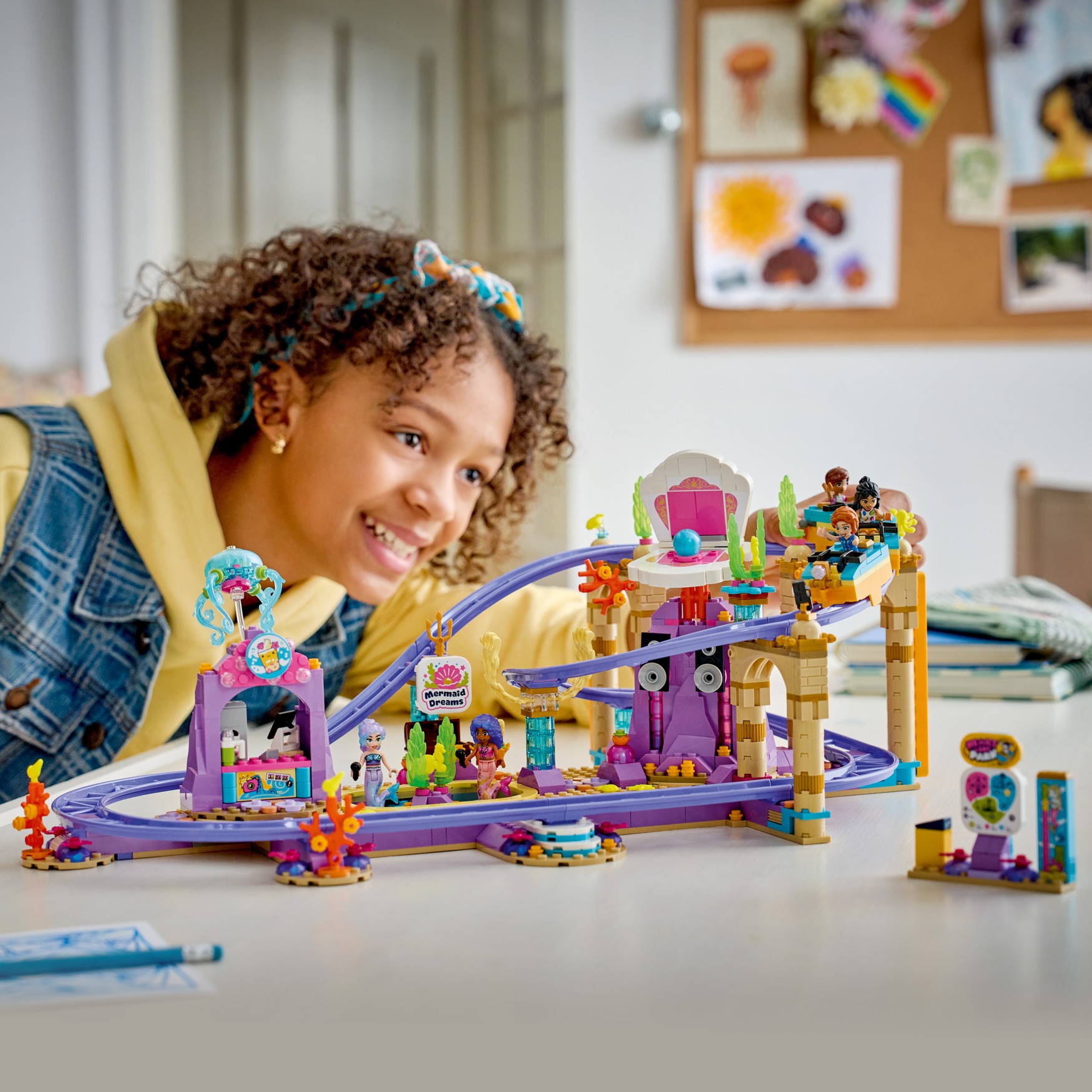 LEGO® Friends 42703 Jízda na horské dráze s mořskými pannami