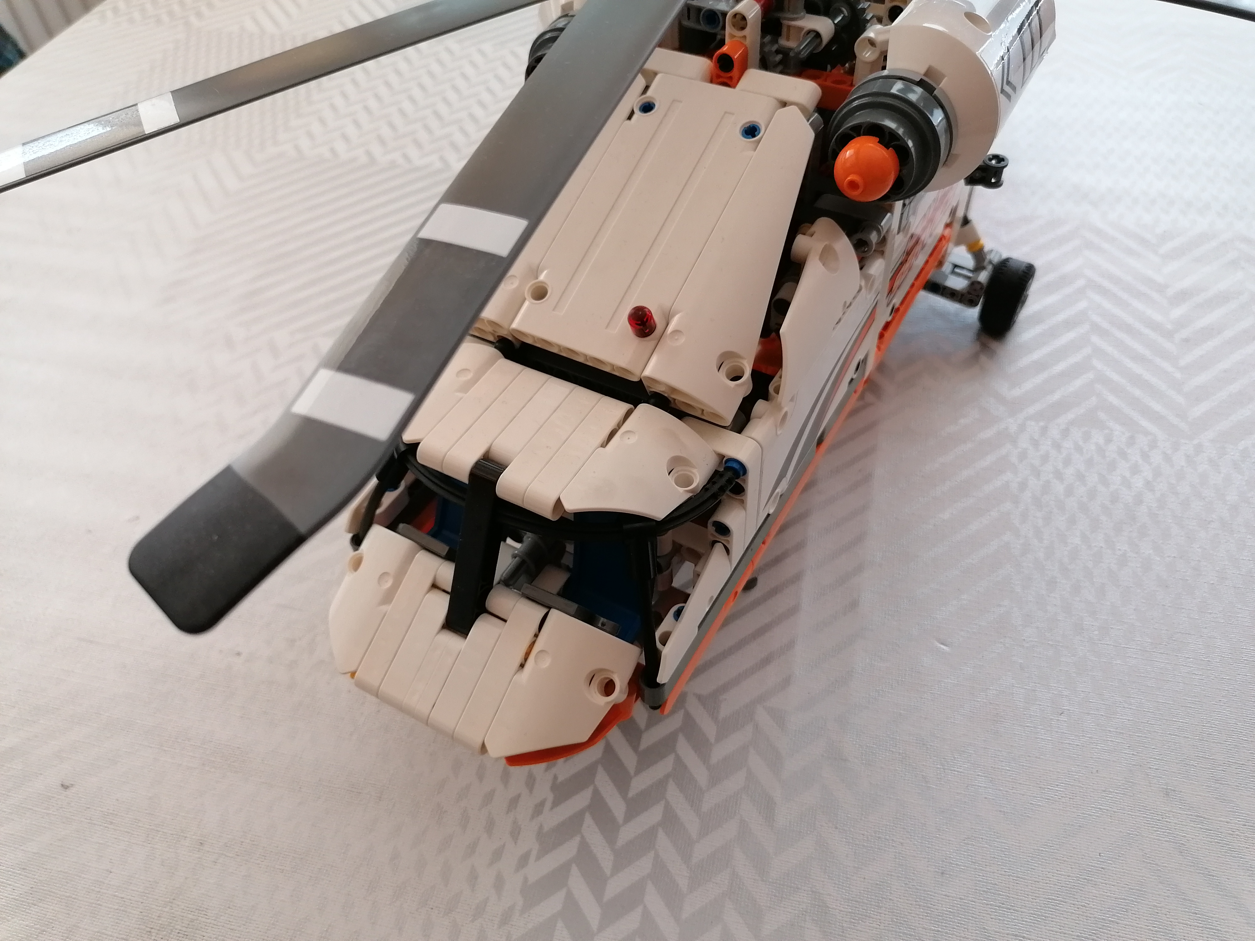 LEGO 42052 TECHNIC Helikoptéra pro těžké náklady- postavený bez boxu