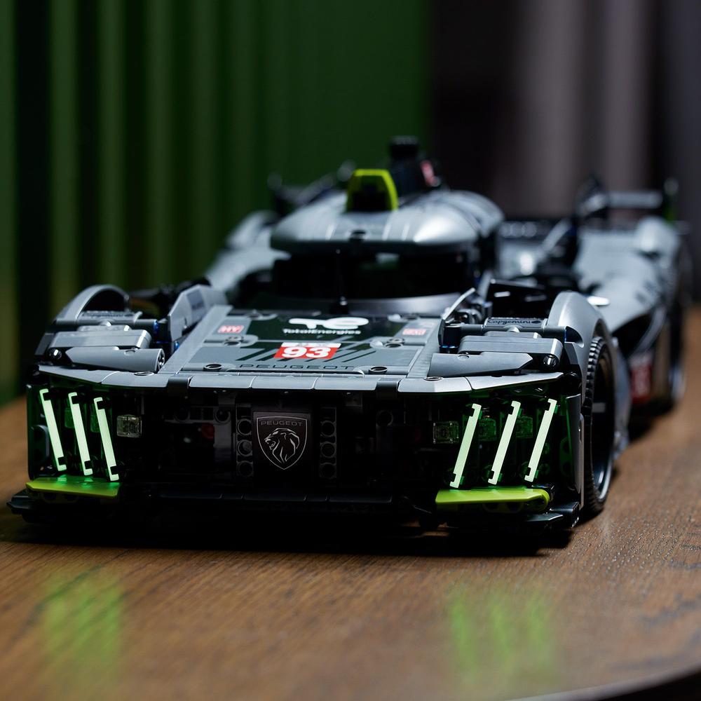 LEGO® TECHNIC 42156 PEUGEOT 9X8 24H Le Mans Hybrid Hypercar