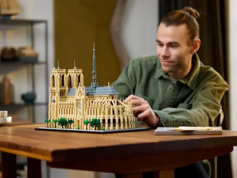 LEGO® Architecture 21061 Notre Dame v Paříži