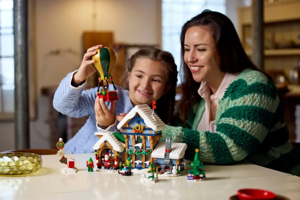 LEGO® 10339 ICONS Santova pošta